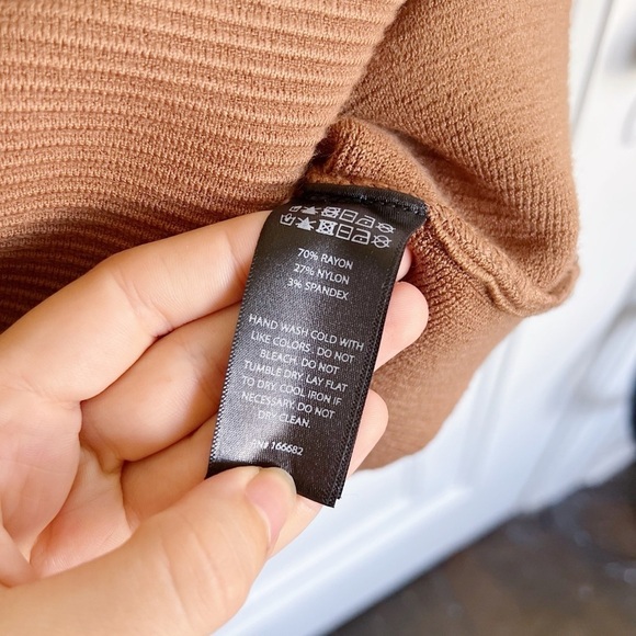 House of Harlow 1960 • Luxe Essentials Sleeveless V Neck Ribbed Mini Dress brown - Picture 6 of 8